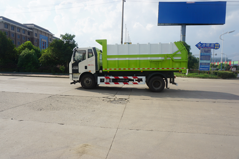 中潔牌XZL5181ZLJ6型垃圾轉(zhuǎn)運(yùn)車(chē)